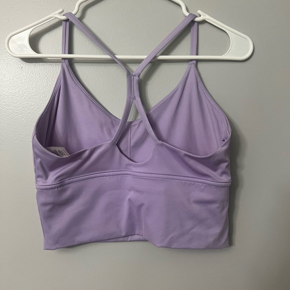 Women’s longline sports bra/workout top. Size medium. - Picture 2 of 3
